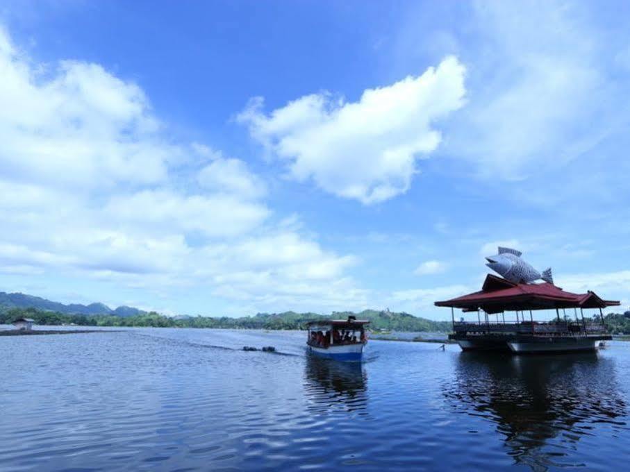 Punta Isla Lake Resort Lake Sebu Exterior photo